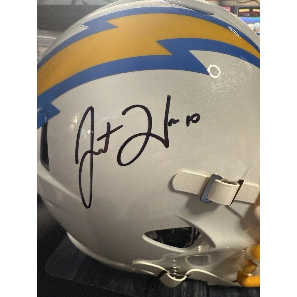 2022 Absolute Tools Of The Trade Justin Herbert Auto /25 And Auto Helmet